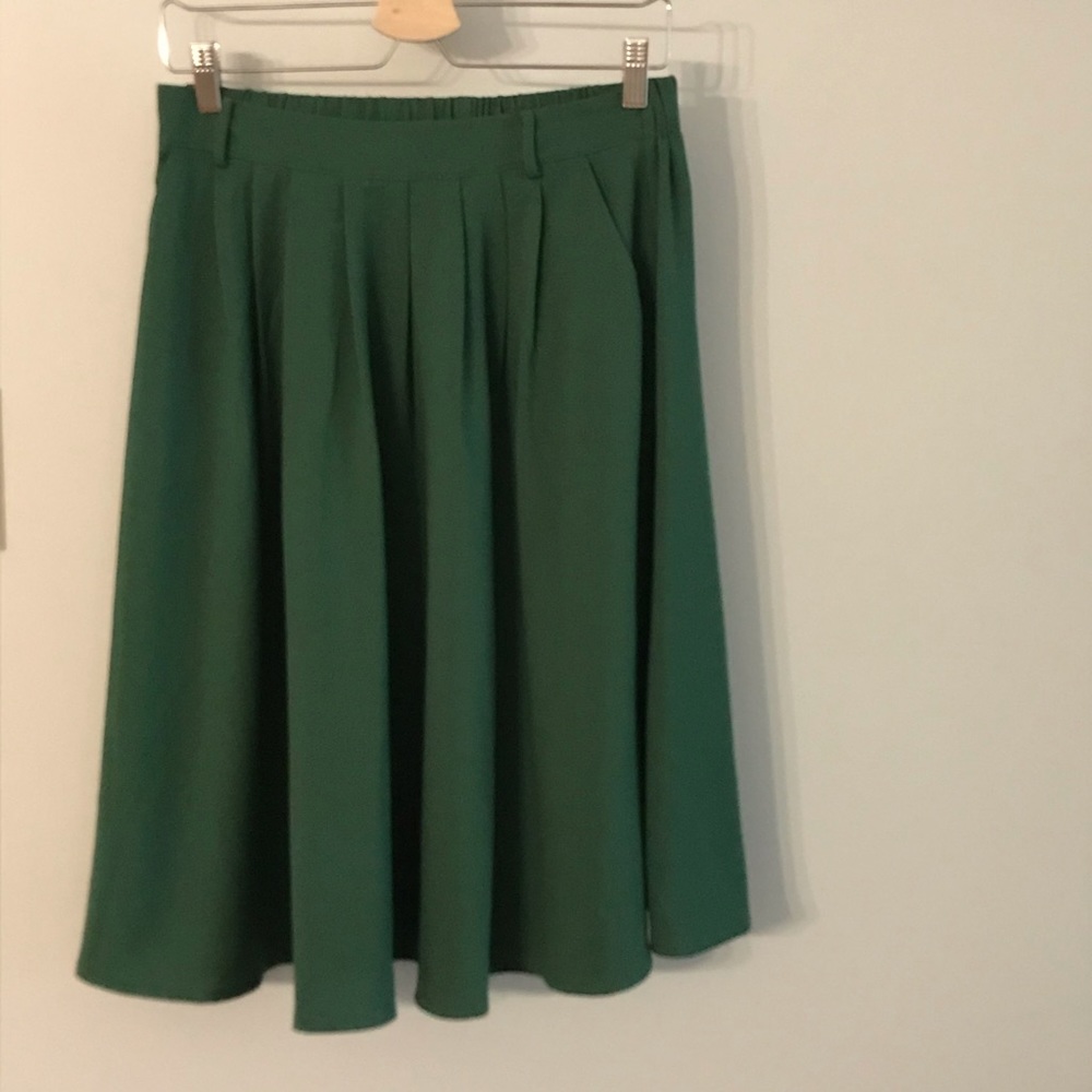 Emerald green flowy skirt
